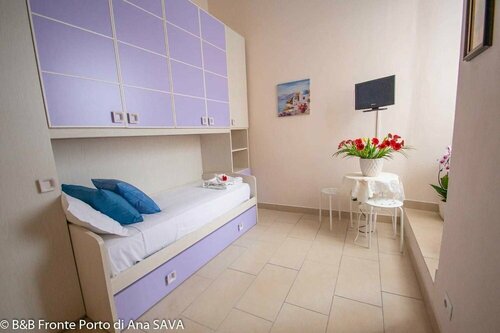 Гостиница Port View Guest House в Чивитавеккье