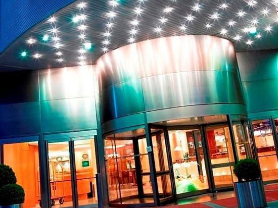 Фото Pullman Madrid Airport & Feria