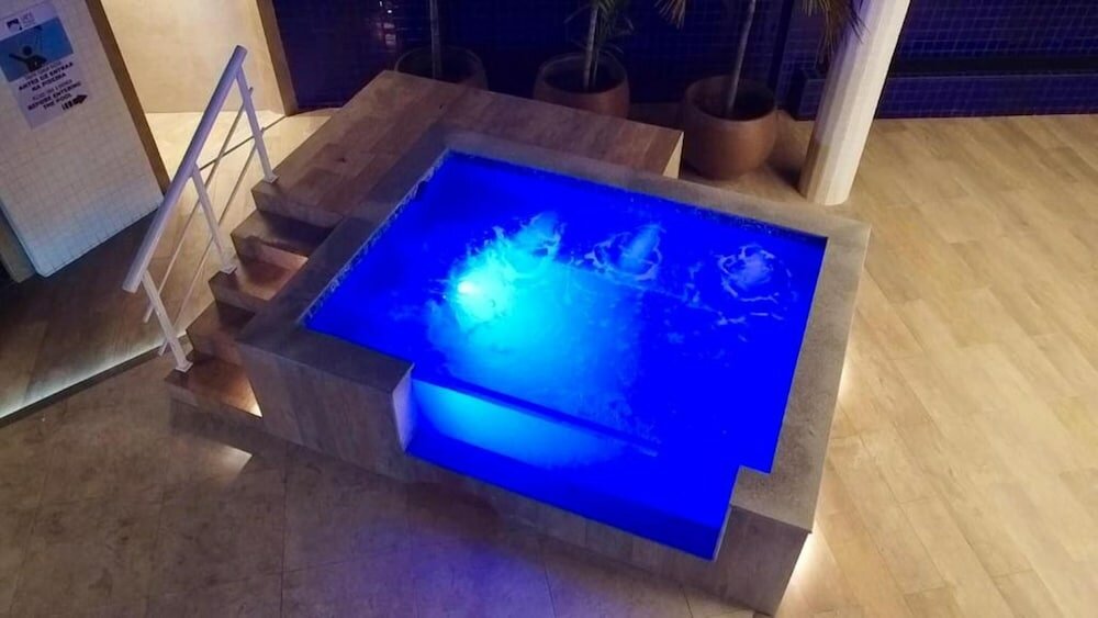 Фото Iate Plaza Hotel