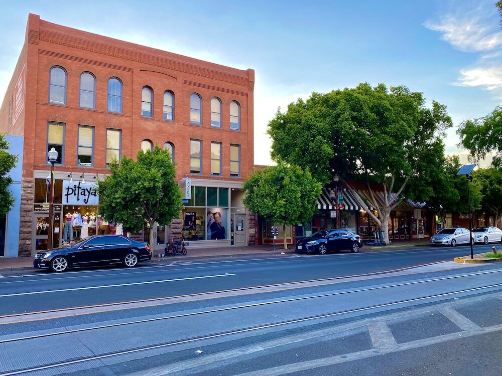 Фото Hotel Scottsdale