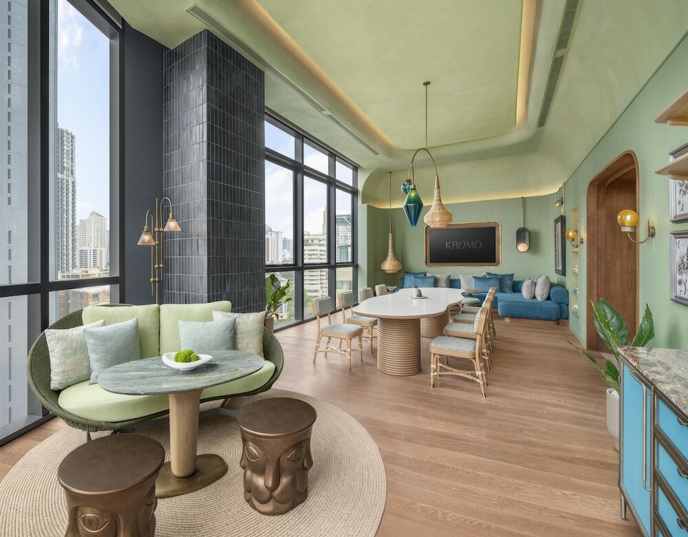 Фото Kromo Bangkok Curio Collection by Hilton
