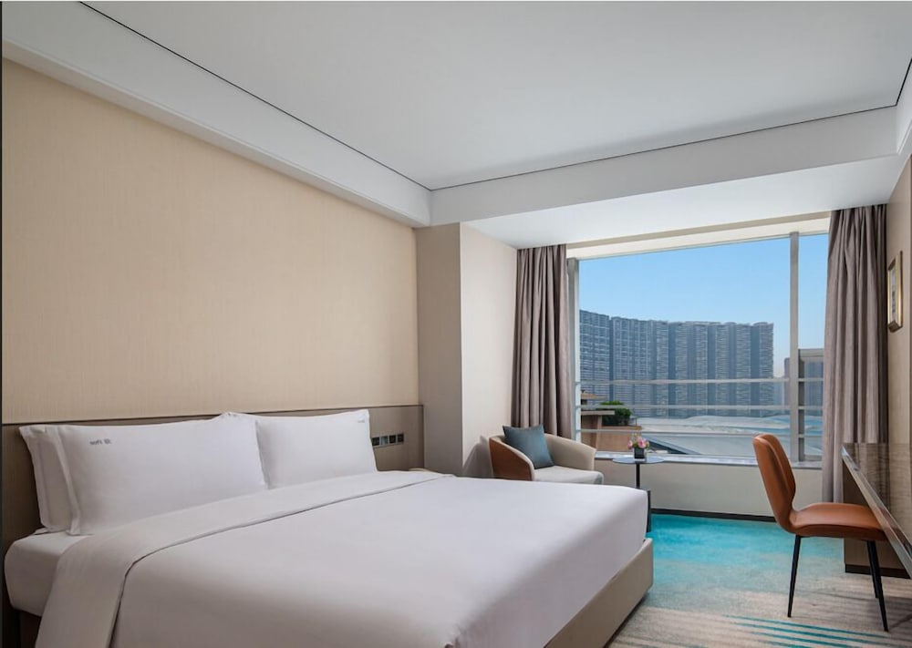 Фото Holiday Inn Chengdu Century City-Westtower