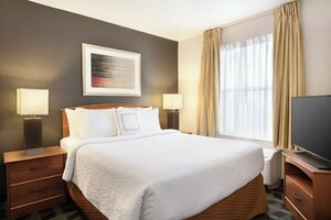 Гостиница TownePlace Suites Gaithersburg by Marriott
