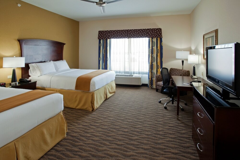 Фото Holiday Inn Express Hotel & Suites Austin South-Buda, an Ihg Hotel