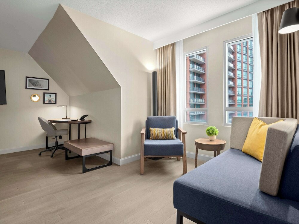 Фото Novotel Toronto Centre