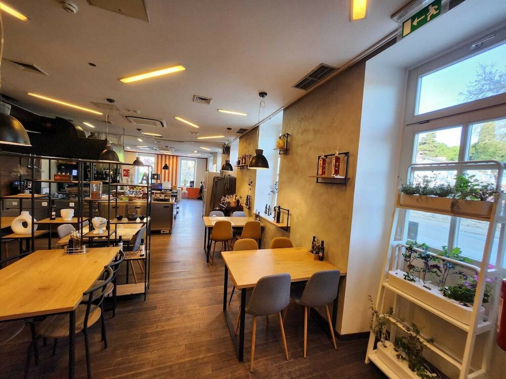 Фото Hotel Amfiteatar