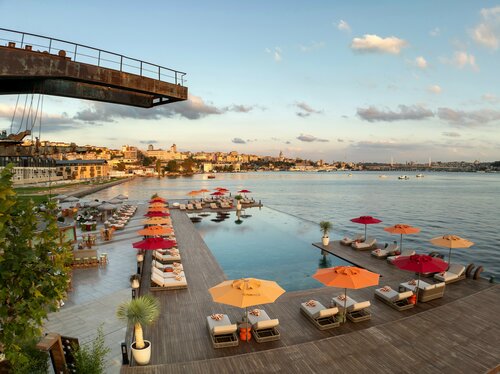 Гостиница Rixos Tersane Istanbul в Стамбуле
