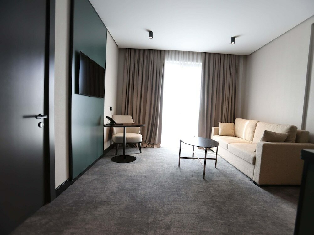 Фото Novotel Tbilisi Center