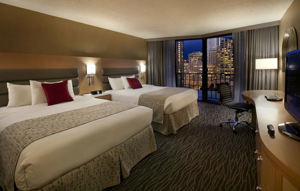 Фото Warwick Seattle