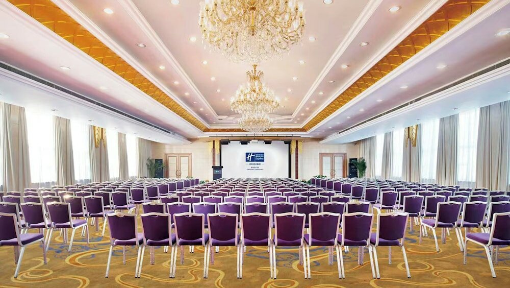 Фото Holiday Inn Express Zhengzhou, an Ihg Hotel