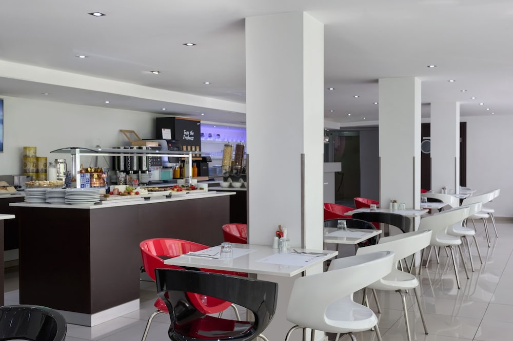 Фото Breeze Boutique Hotel