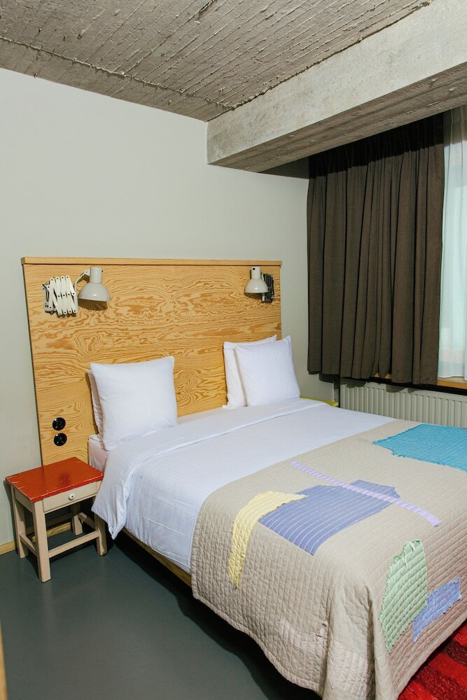 Фото Jam Hotel