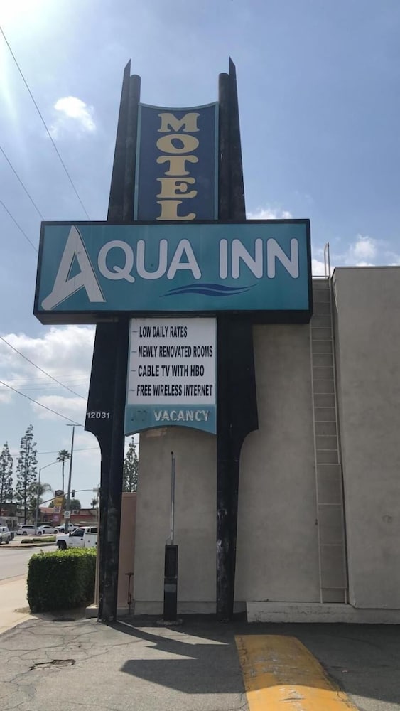Фото Aqua Inn Motel