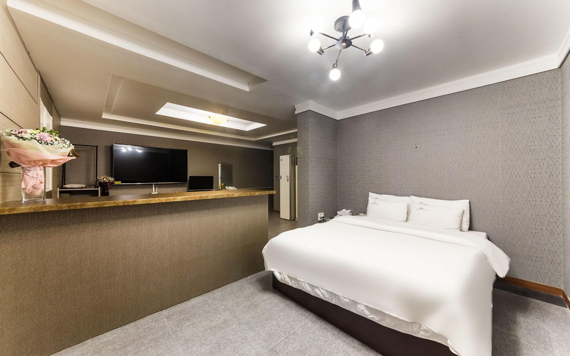 Фото Hotel No. 1