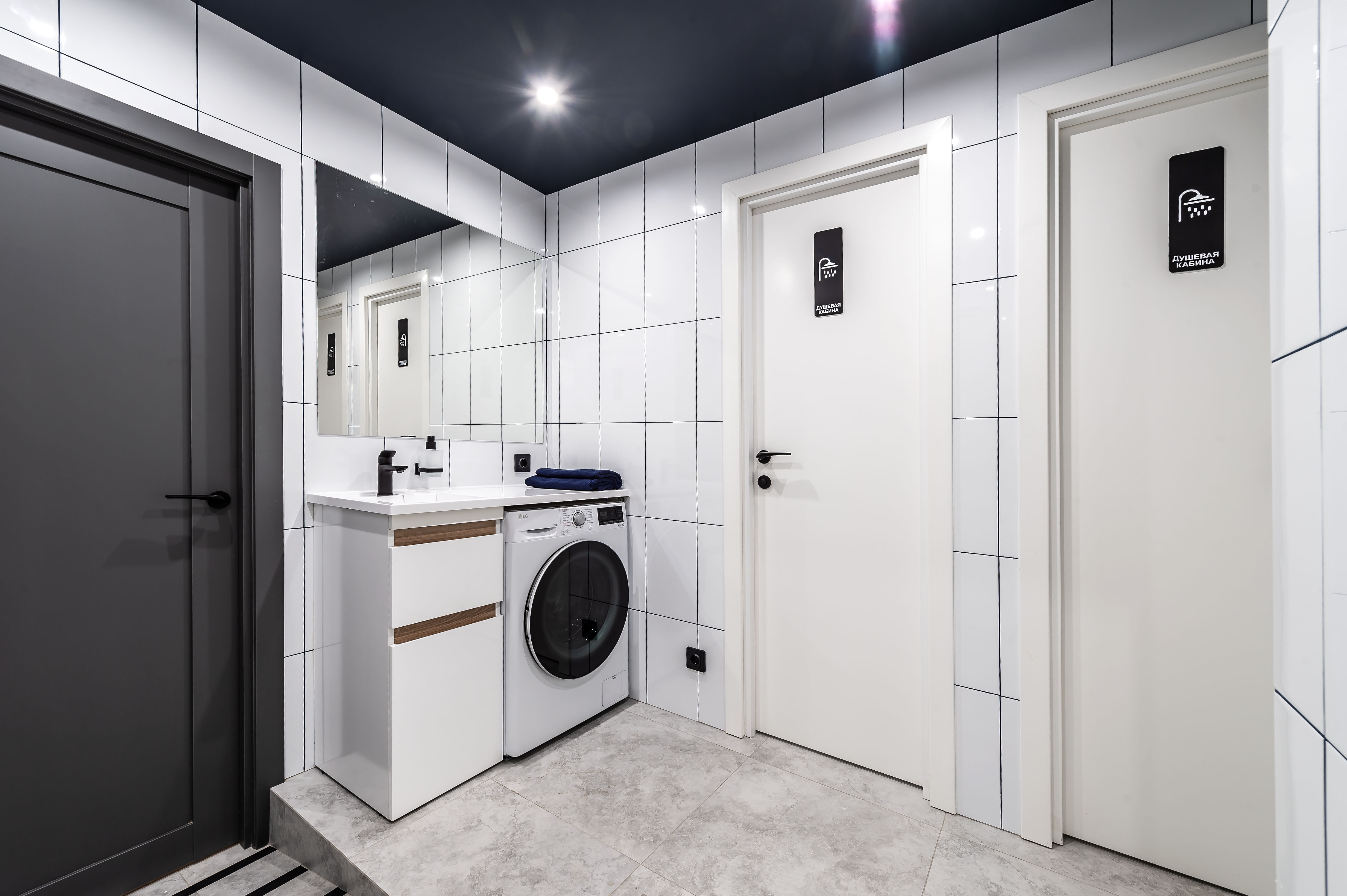 Фото Morfeus Capsule Hotel