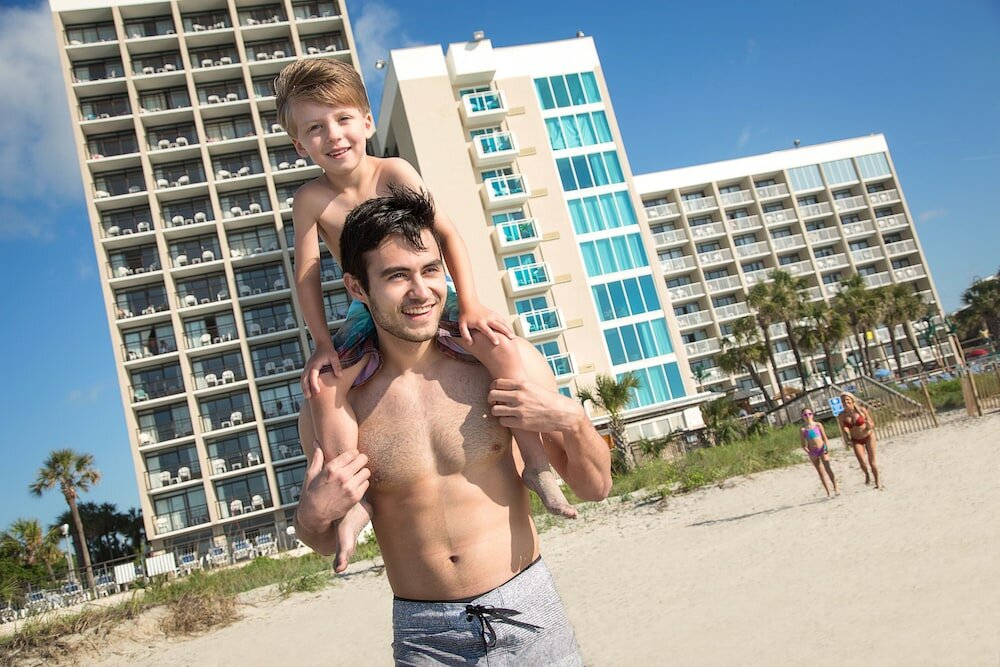 Фото Captain's Quarters Resort