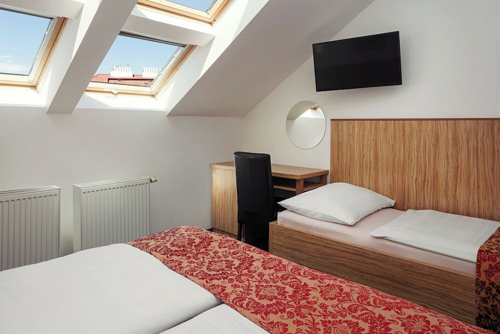Фото Superior Hotel Prague