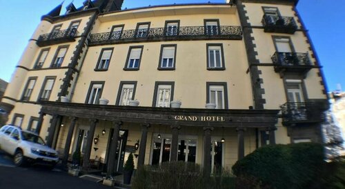 Гостиница Le Grand Hotel в Иссуаре