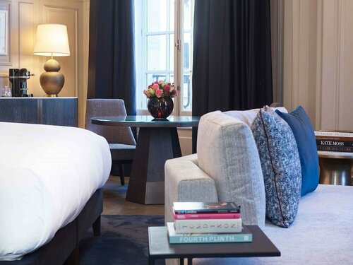 Гостиница The Trafalgar St. James London, Curio Collection by Hilton в Великобритании