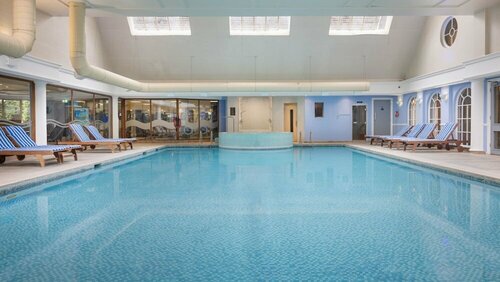 Гостиница DoubleTree by Hilton St. Anne's Manor в Графстве Беркшир