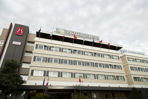 Гостиница Hotel Selene Pomezia в Помеции
