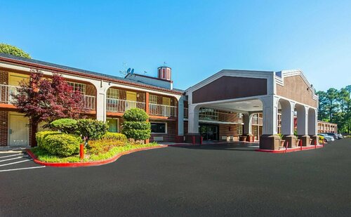 Гостиница Quality Inn Atlanta Northeast I-85 в Такере