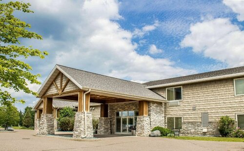 Гостиница Rodeway Inn and Suites Tomahawk в Томахоке