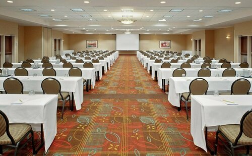 Гостиница Hilton Garden Inn O'Hare в Де Плейнс