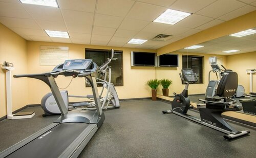 Гостиница Holiday Inn Express & Suites Phoenix - Glendale Sports Dist, an Ihg Hotel в Глендейле