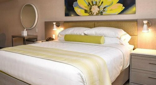 Гостиница The Fredonia Hotel and Convention Center в Накодочесе