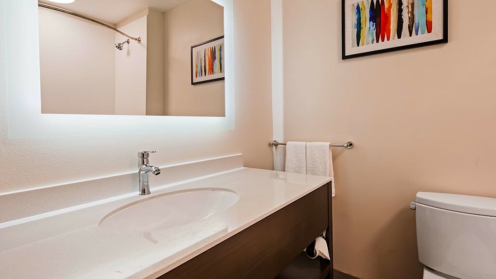 Фото Best Western Plus New Barstow Inn & Suites