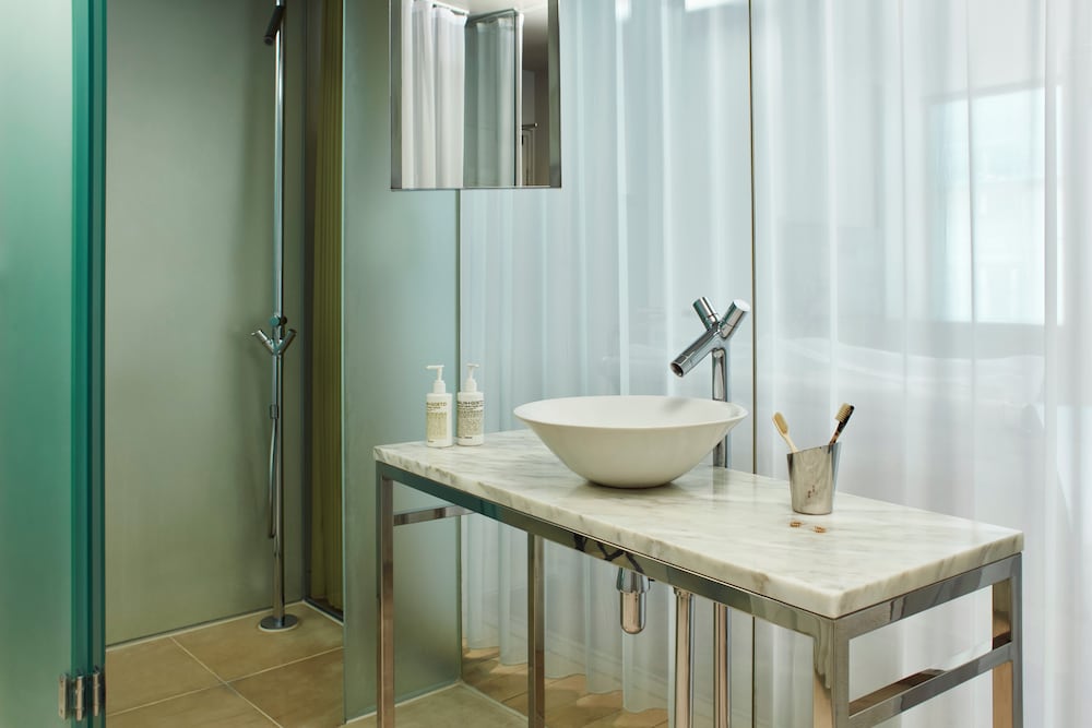 Фото Sanderson London