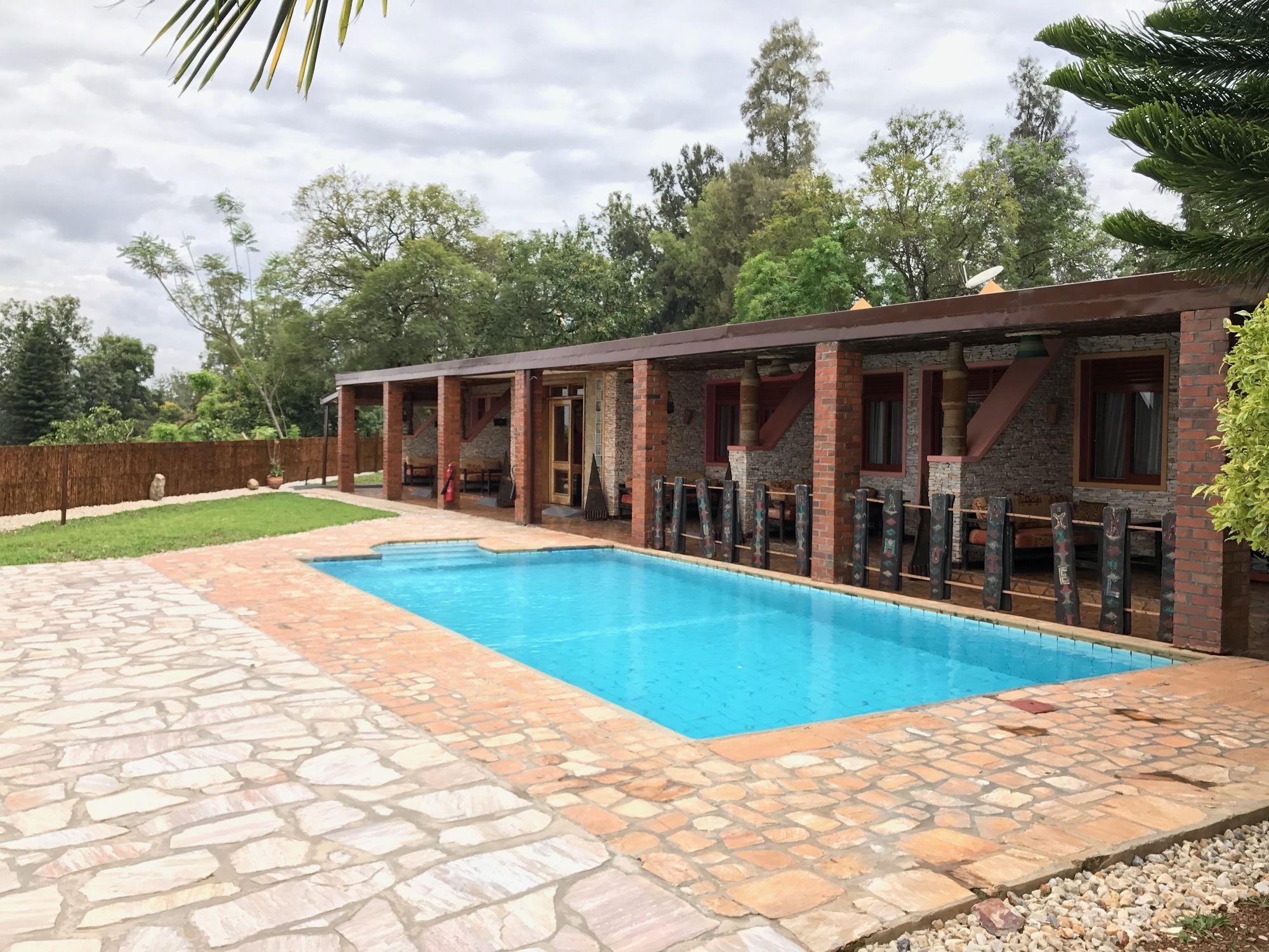 Фото Inside Afrika Boutique Hotel