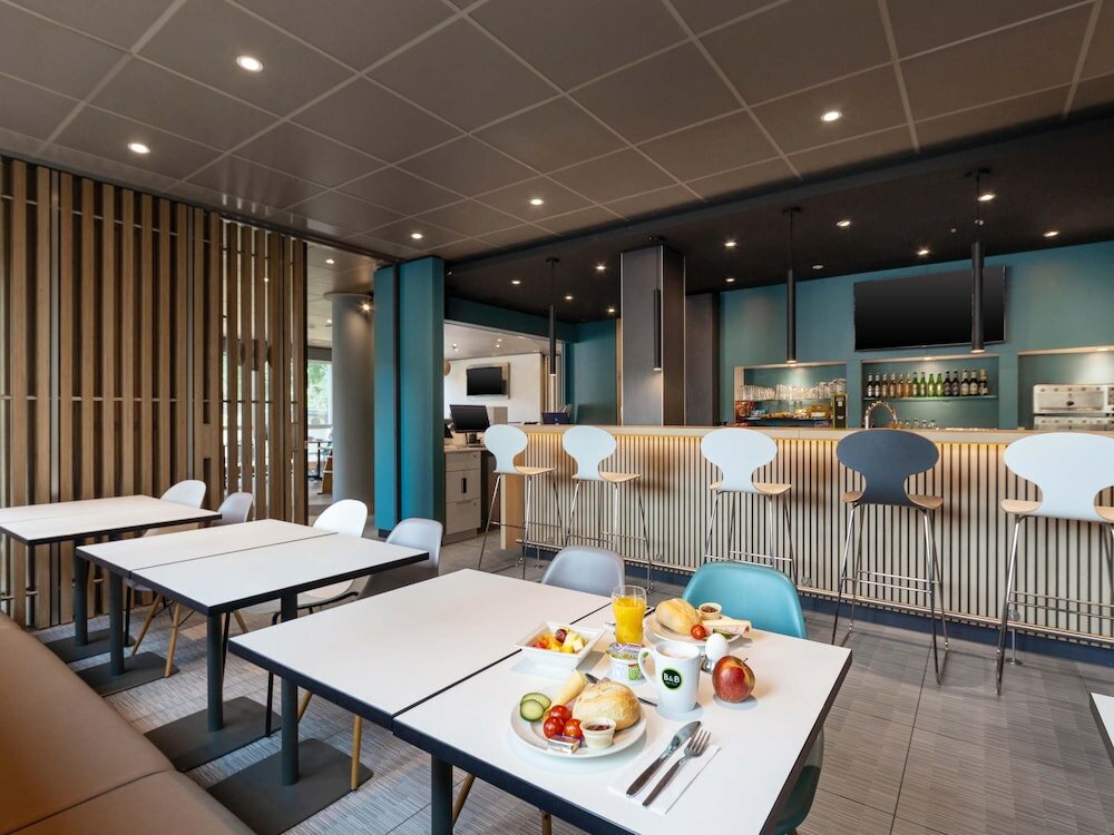 Фото B&b Hotel Wuppertal-City