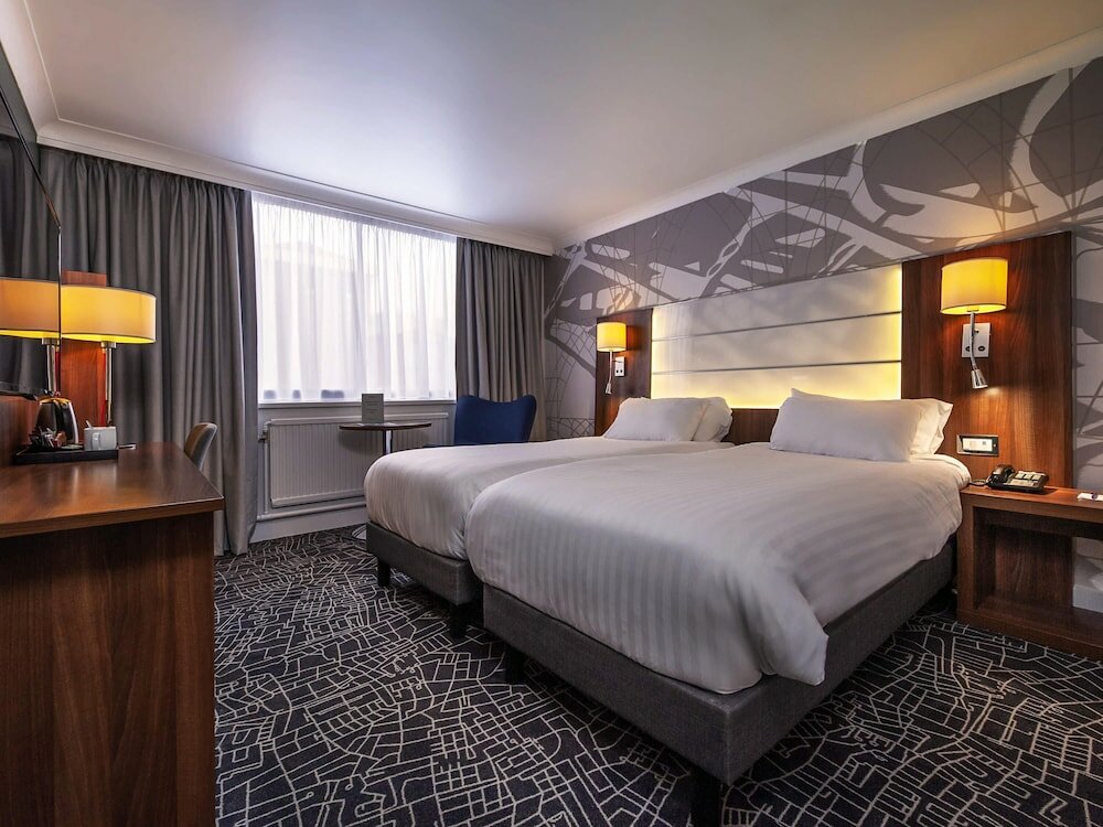 Фото Mercure Telford Centre Hotel