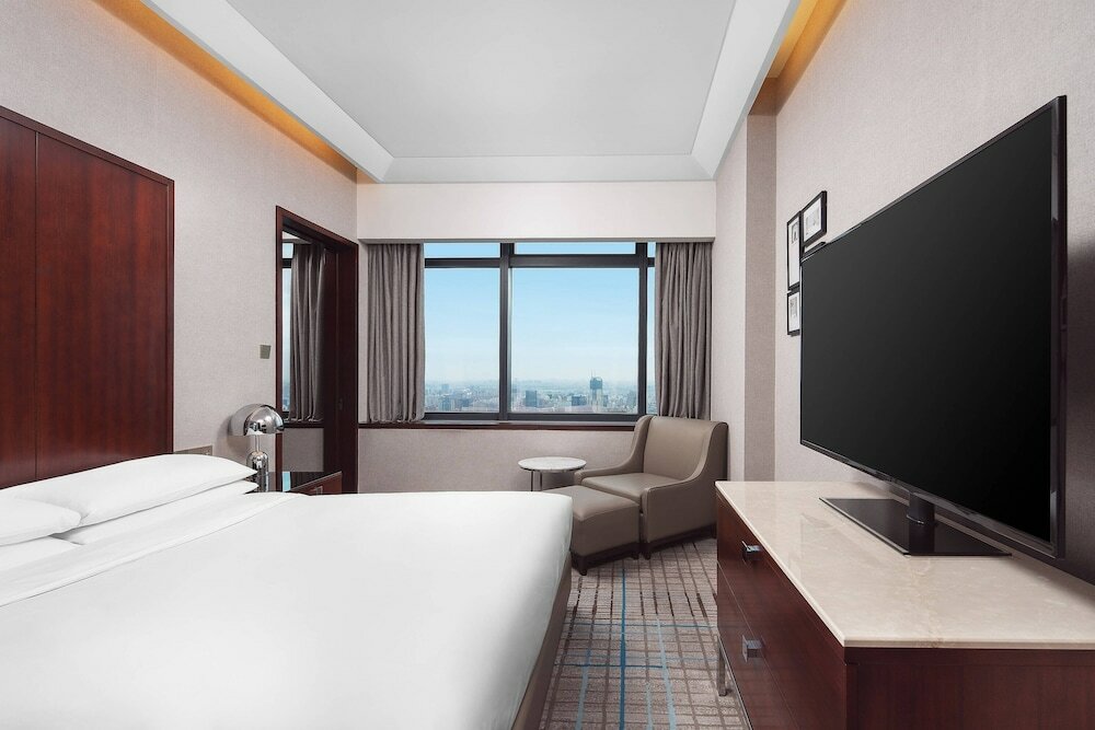Фото Renaissance Shanghai Zhongshan Park Hotel