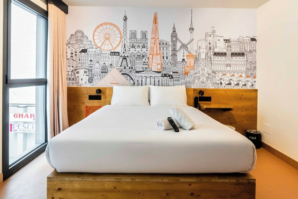 Фото EasyHotel Barcelona La Sagrera