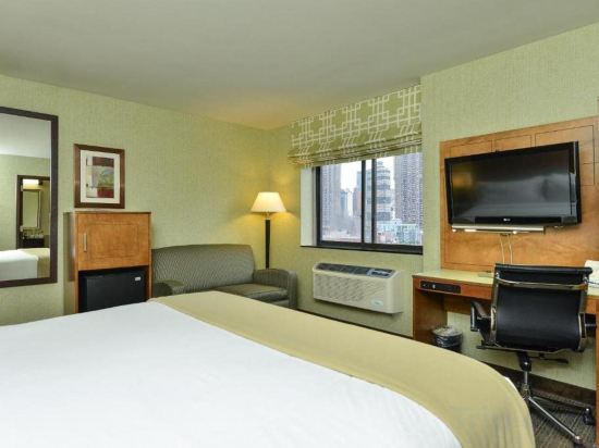Фото Holiday Inn Express New York - Manhattan West Side, an Ihg Hotel