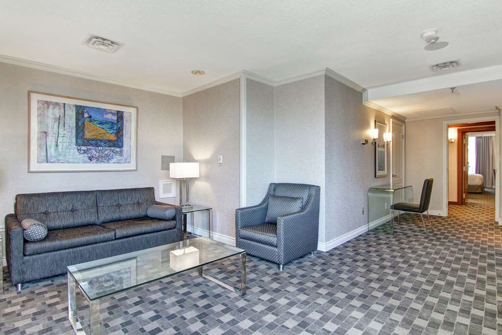 Фото DoubleTree by Hilton Hotel Toronto Downtown