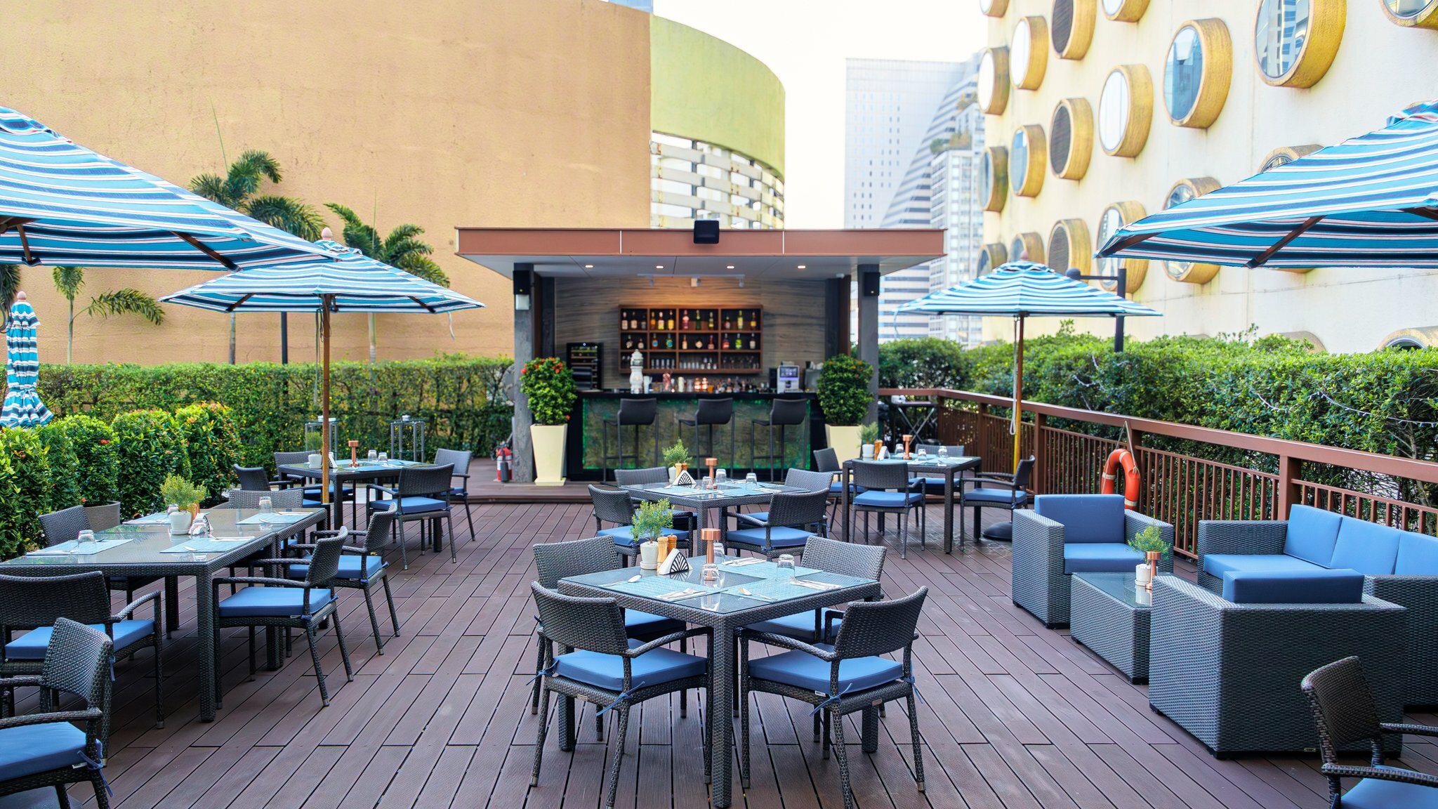 Фото Holiday Inn Bangkok Silom
