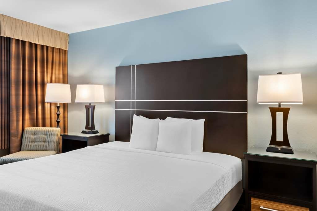 Фото Best Western Newport Inn
