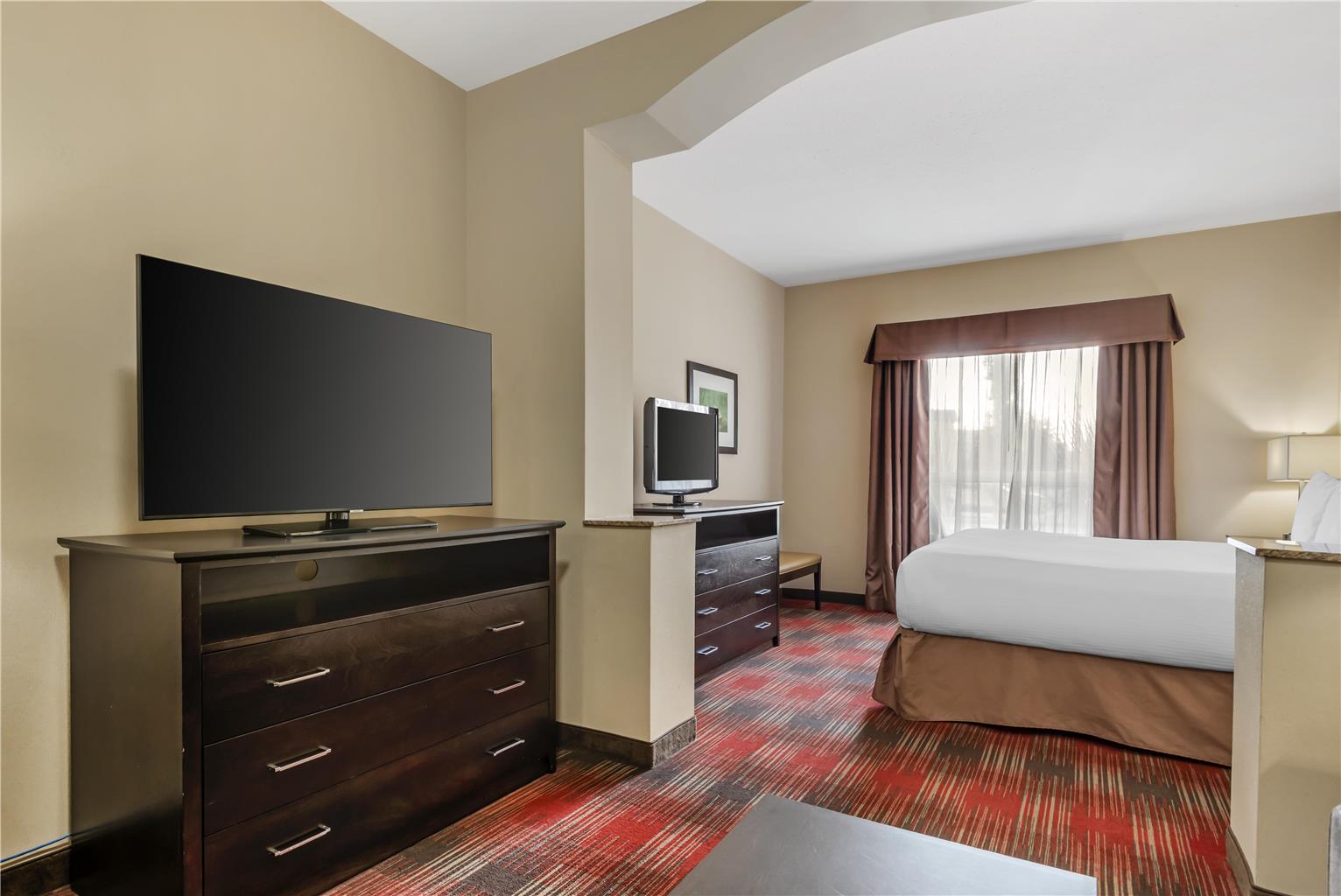Фото Best Western Plus Red Deer Inn & Suites