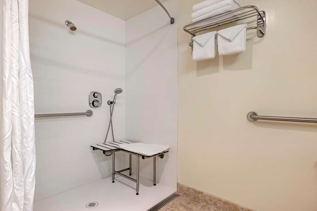 Фото Best Western Plus Thousand Oaks Inn