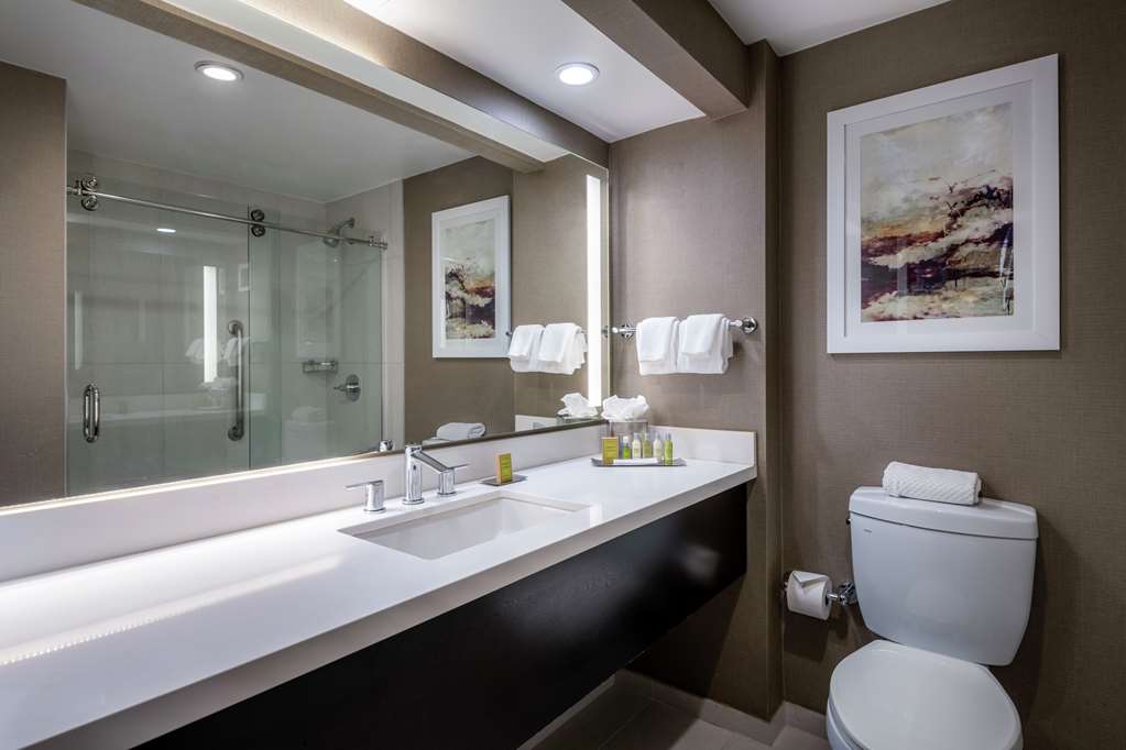 Фото DoubleTree by Hilton Los Angeles - Norwalk