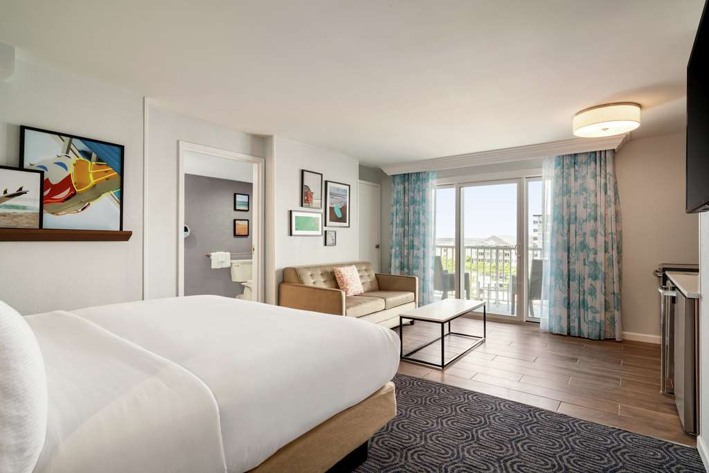 Фото DoubleTree by Hilton Ocean City Oceanfront