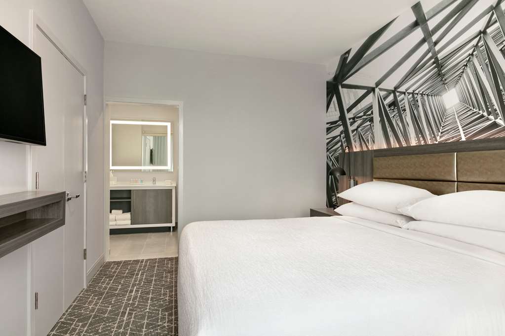 Фото Embassy Suites by Hilton Atlanta Midtown