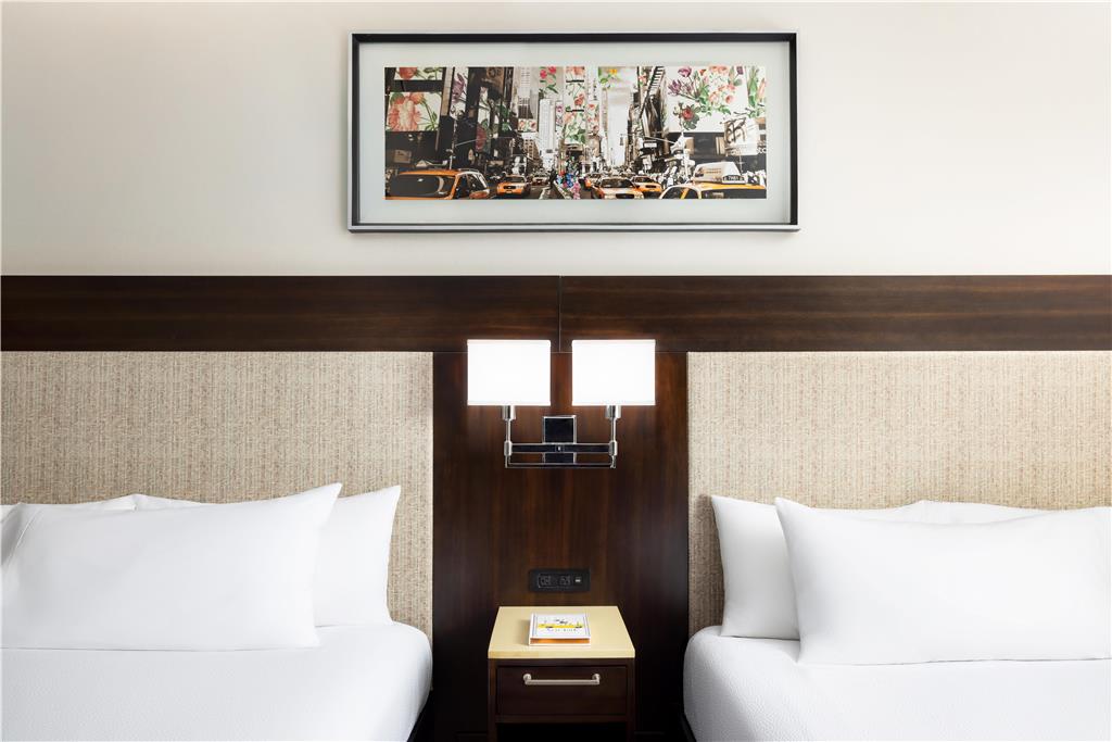 Фото Hilton Garden Inn New York-Times Square Central