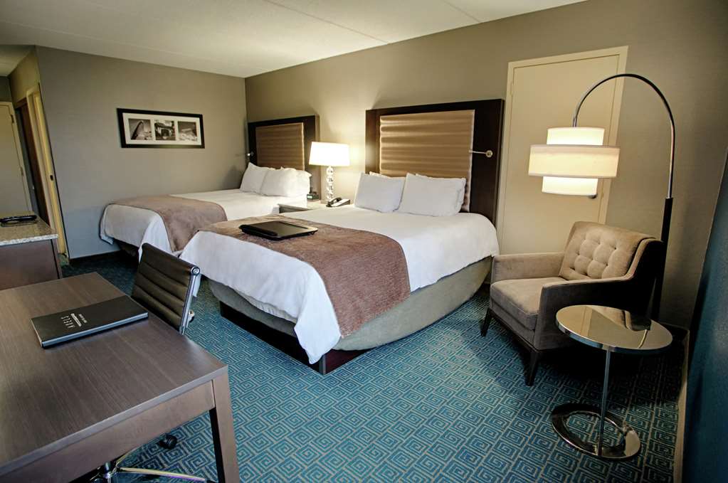 Фото DoubleTree by Hilton Roseville Minneapolis