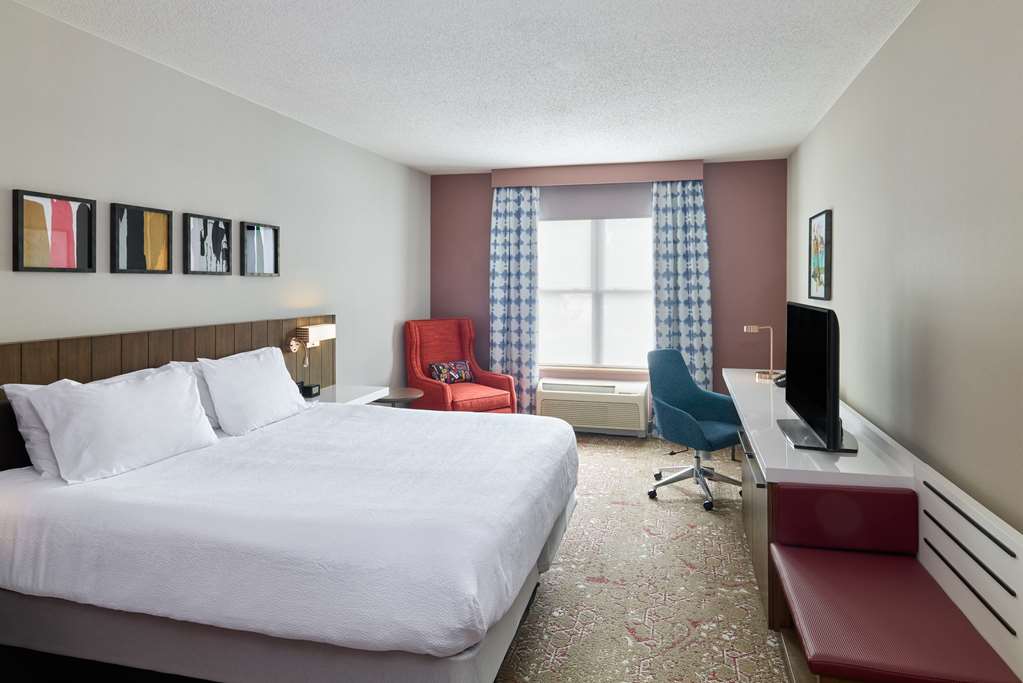 Фото Hilton Garden Inn Bloomington