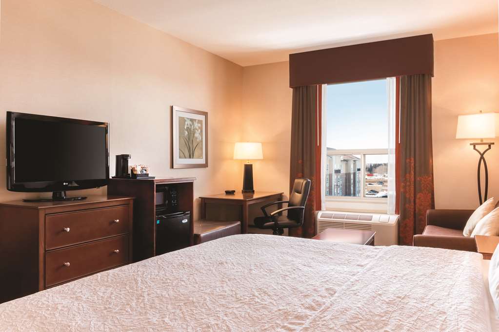 Фото Hampton Inn by Hilton Edmonton/South, Alberta, Canada